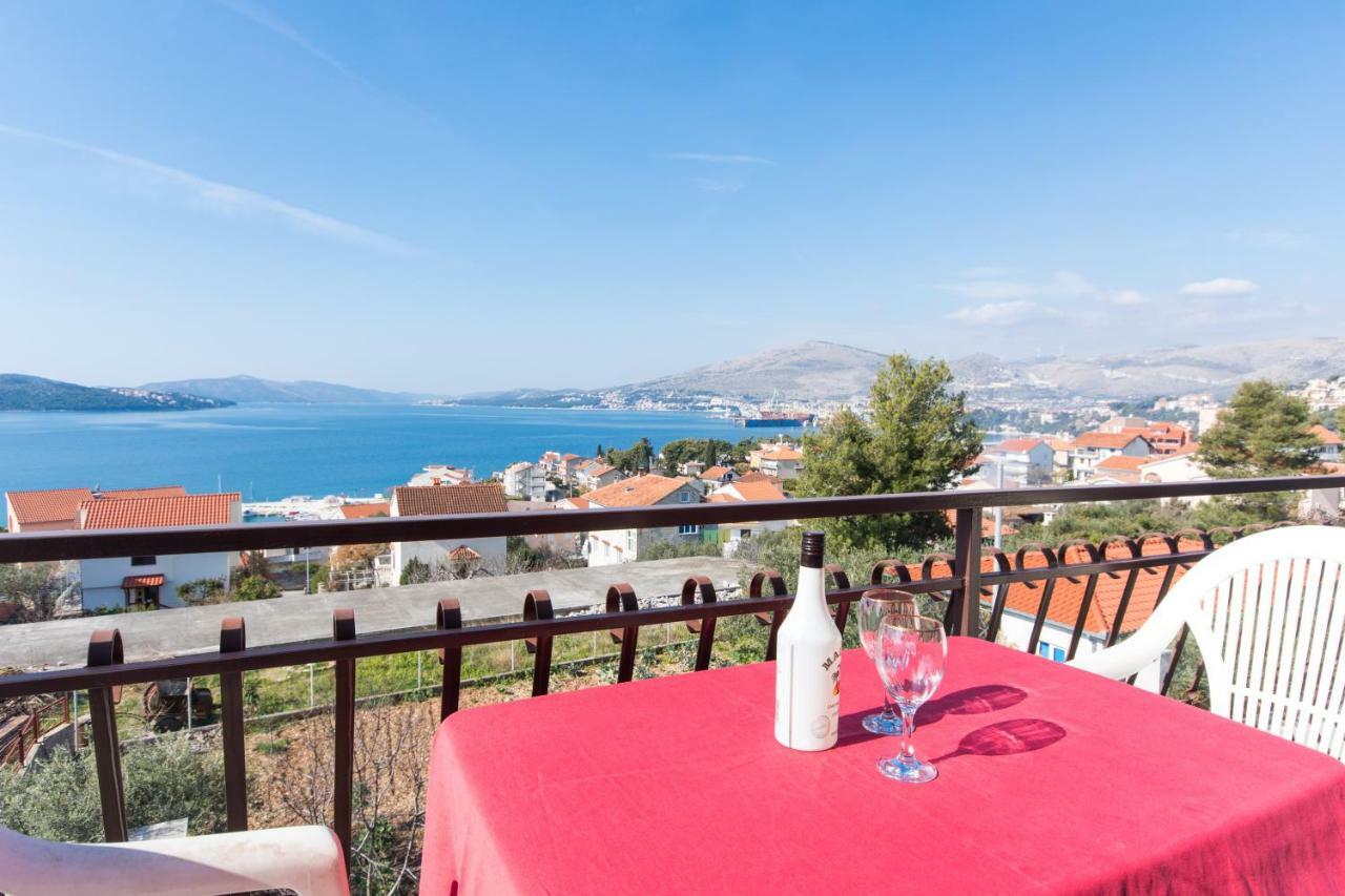 Apartmani Island Trogir Eksteriør bilde